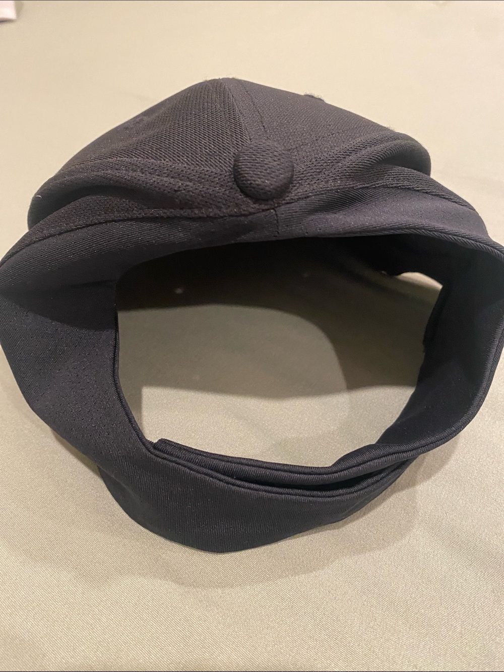 Under Armour Women’s Black Hat with White Logo - Picture 2 of 4
